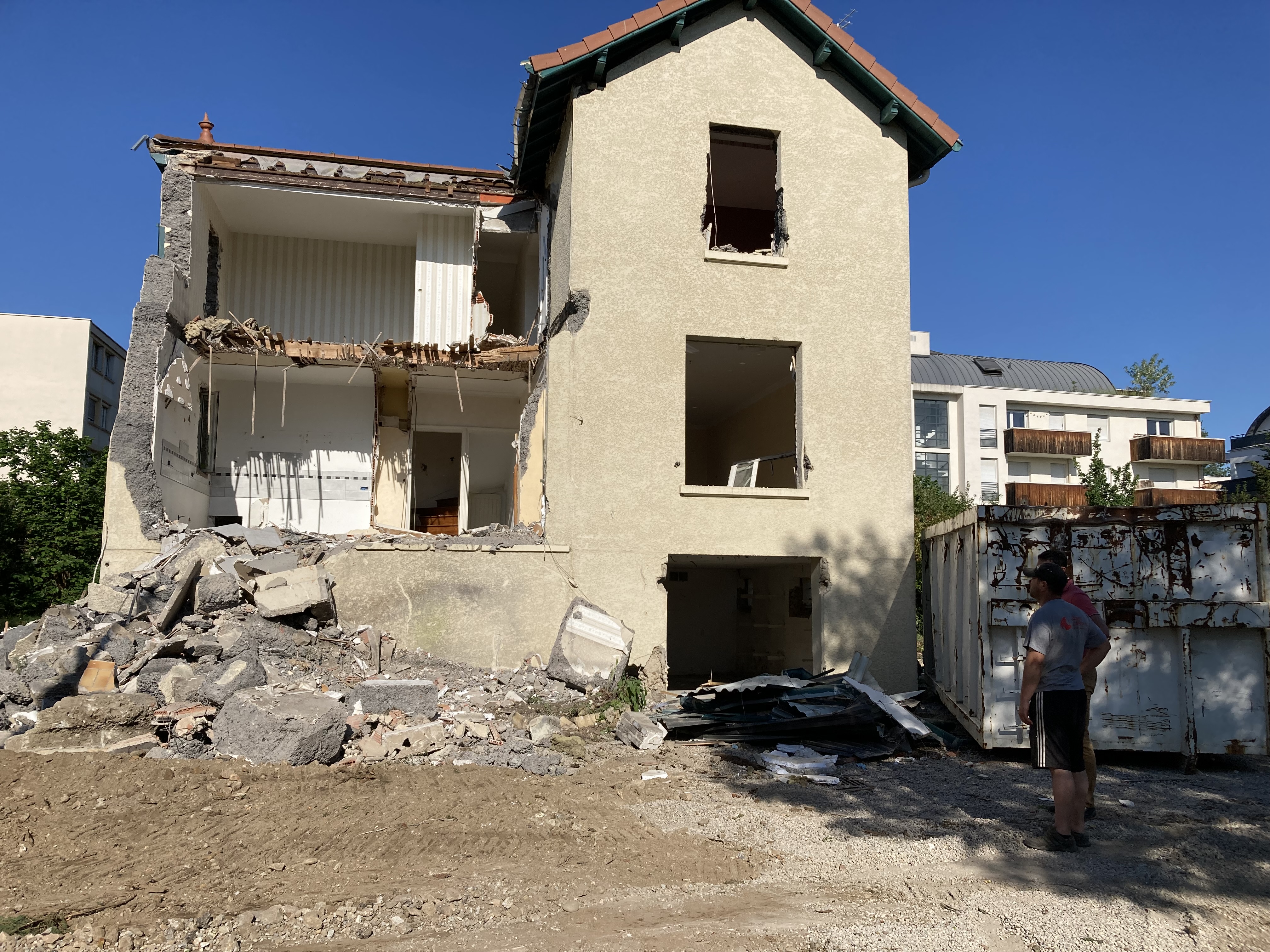 Démolition d'une maison d'habitation